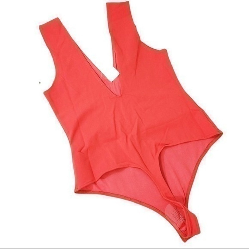 Free People Bodysuit Keep it Sleek Pink Pointsetta Small Festival Work NEW - Picture 7 of 10